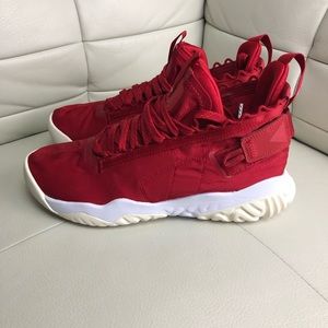jordan proto react gym red